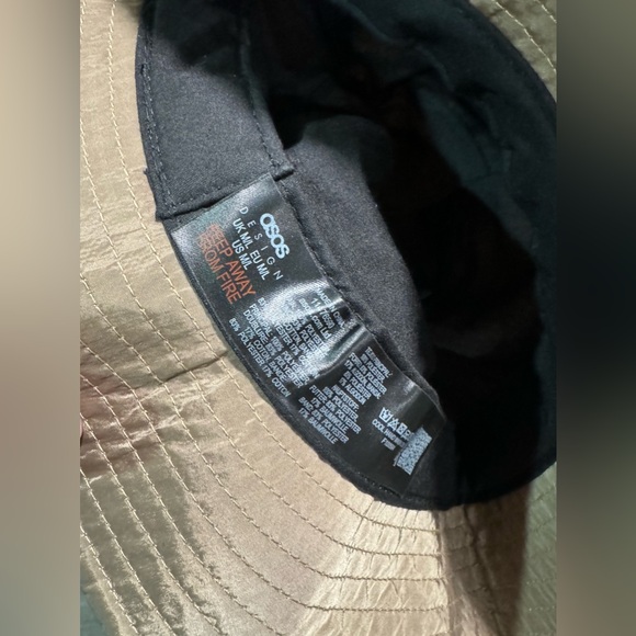 LAST PRICE🍒🤍 ASOS bucket hat ✨ - Picture 5 of 6